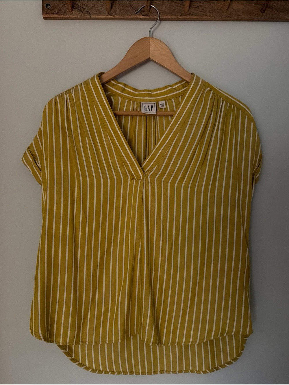 Gap Short Sleeve Blouse Striped Rayon Cap Sleeve Small Petite Yellow Green